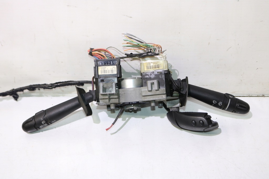 фото №3, Подрулевой переключатель рычаг переключатель renault scenic i