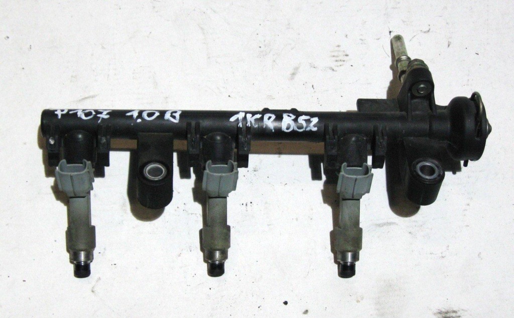 фото №1, Peugeot 107 citroen c1 1.0 b молдинг впрыскная