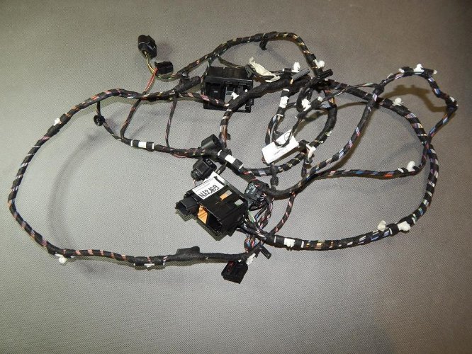 фото №1, Vw passat b8 електропроводка кришки задня 63g9971147g