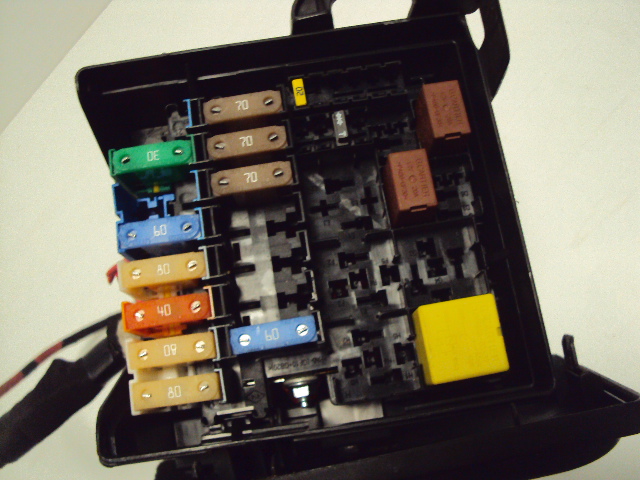 фото №5, Коробка предохранителей renault laguna iii
