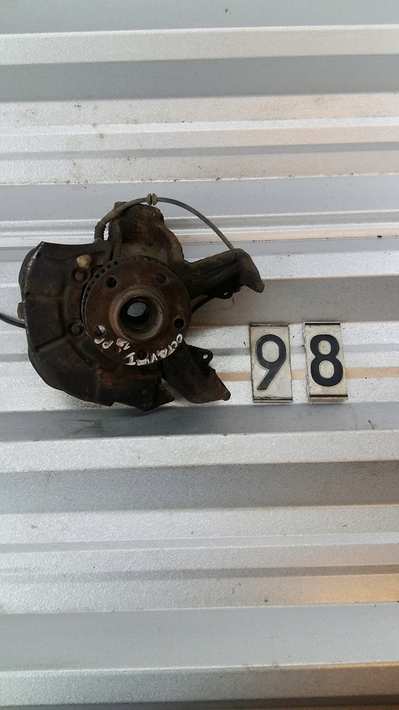 фото №1, Skoda octavia i 1.8 поворотный кулак abs правый перед