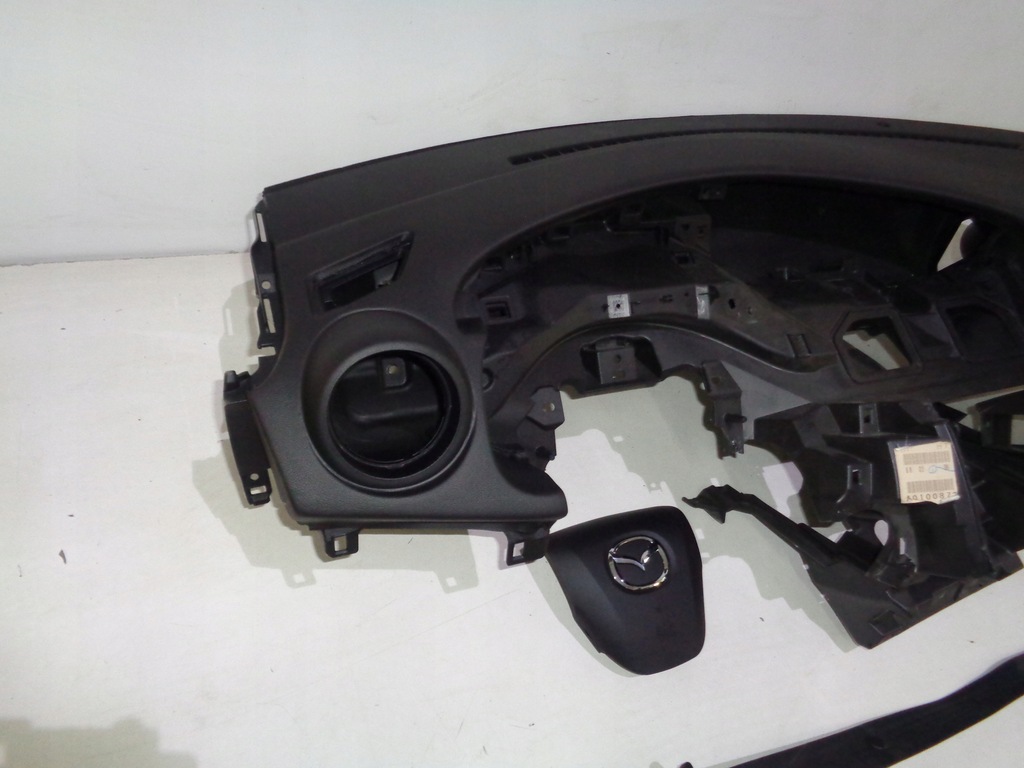 фото №3, Mazda 3 st. m. панель приладів консоль подушка безпеки ремені
