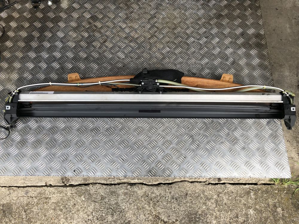 фото №1, Mercedes s klasa w221 шторка задній скло