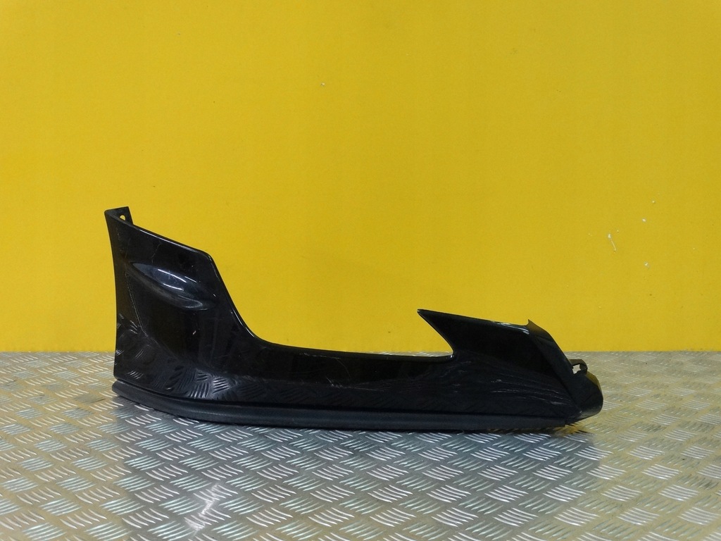 фото №1, Subaru brz 2012- молдинг накладка r бампер перед