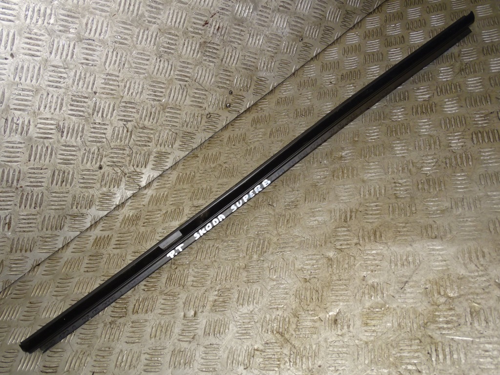 фото №1, Skoda superb i 01-08 молдинг стекло правый задняя