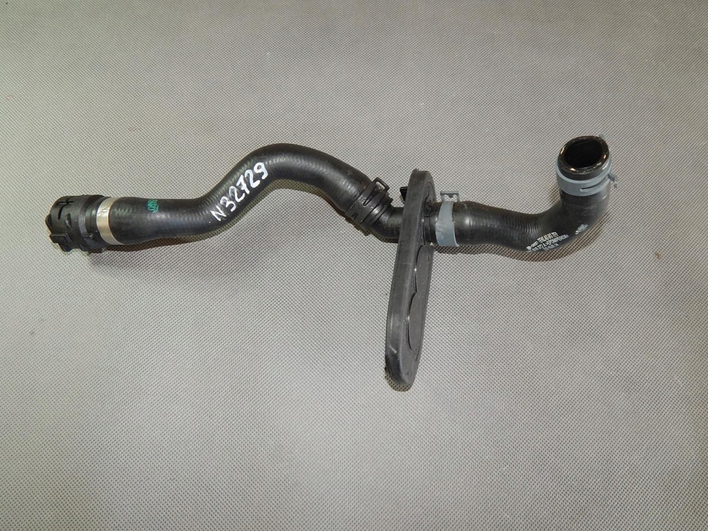 Купить Audi a5 f5 шланг воды 8w1819372a