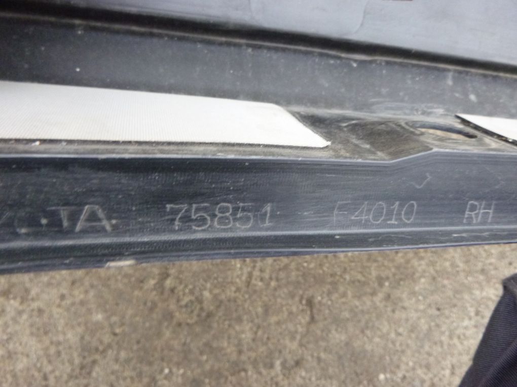 фото №5, Toyota chr c-hr молдинг порог правый порог