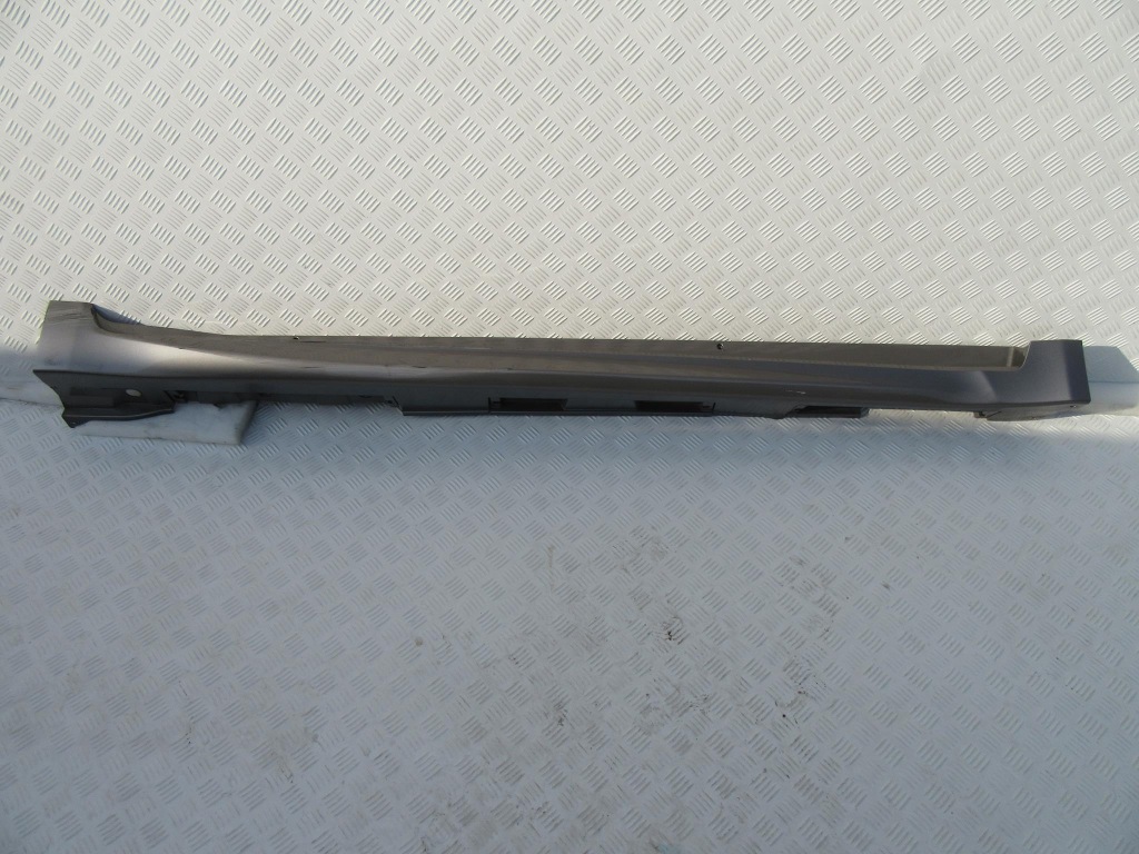 Купить Toyota avensis t29 15 16- порог правый  накладка