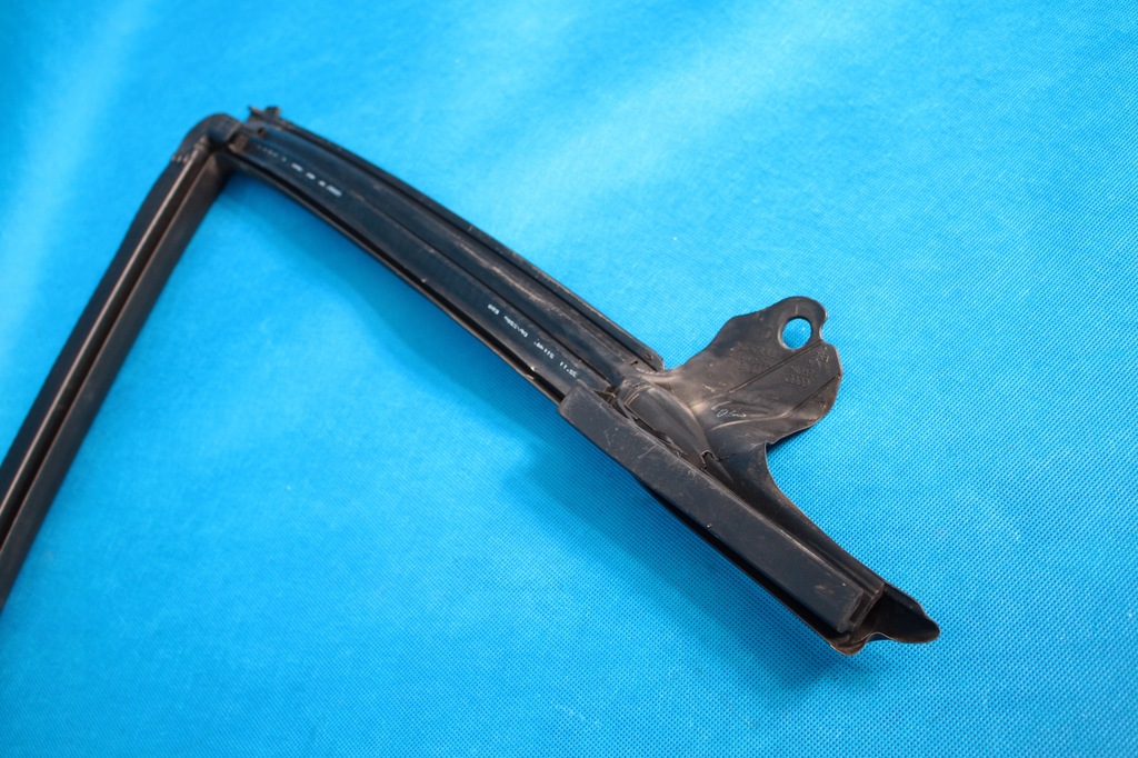 фото №11, Audi a7 4ga прокладка правий перед 4g8845354 2012