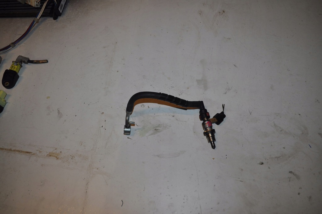 фото №1, Датчик топлива 2.2d toyota rav4 iii 07-