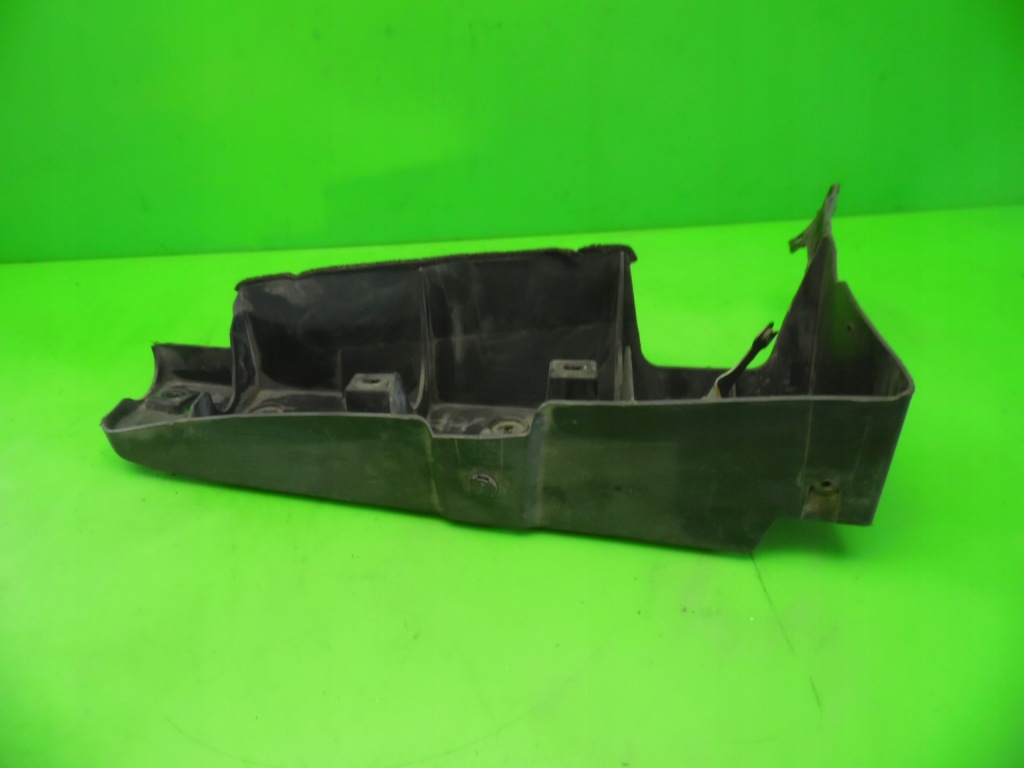 Направляющая бампера задний  правый lexus ls460l 4.6 v8 12- в Украине