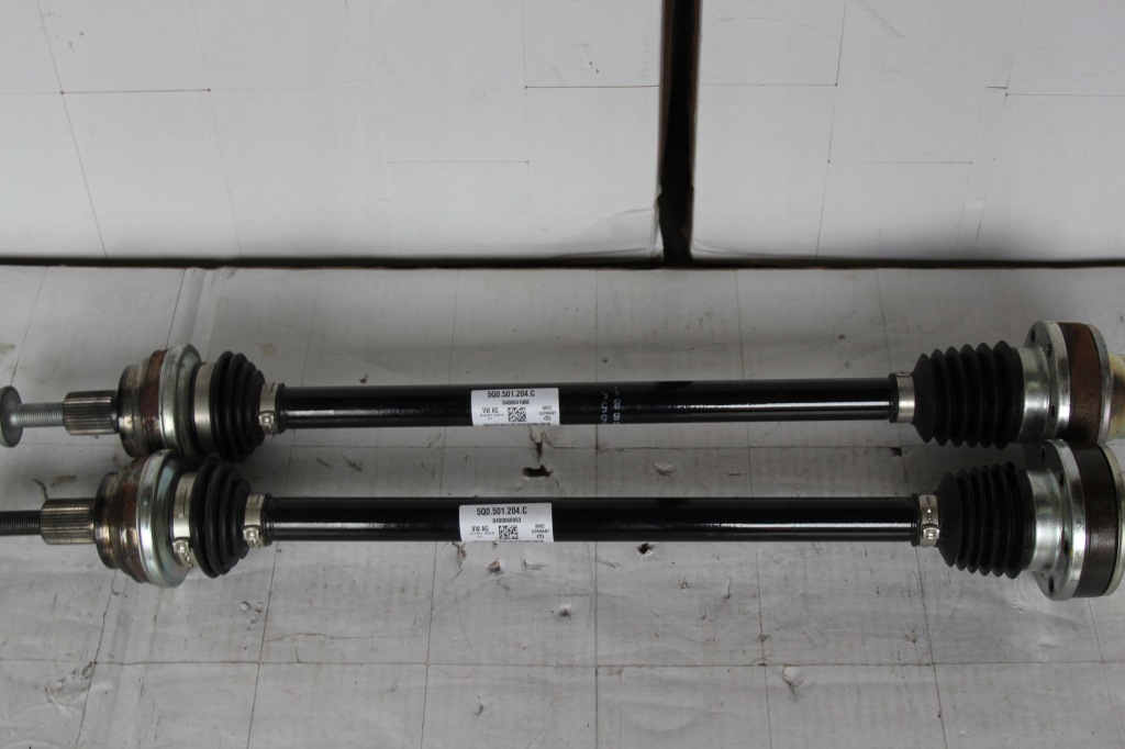Приводной вал задний  правая vw t roc 5q0501204c Цена