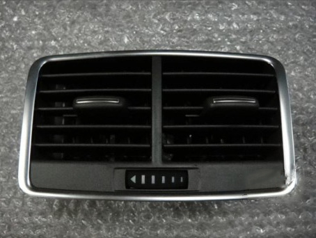 фото №1, Audi a6 c6 решітка обдув повітропровід середина задня хром