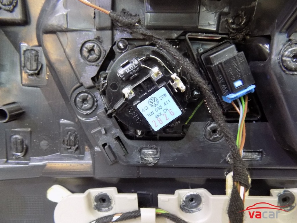 фото №8, Обивка обшивка дверь левый перед atlas кожа