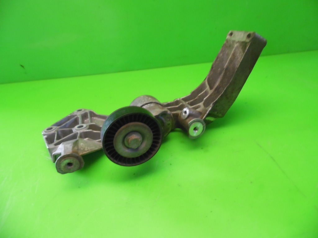 Кронштейн генератора a1662020740 mercedes w168 1.4 8v Зі Шроту