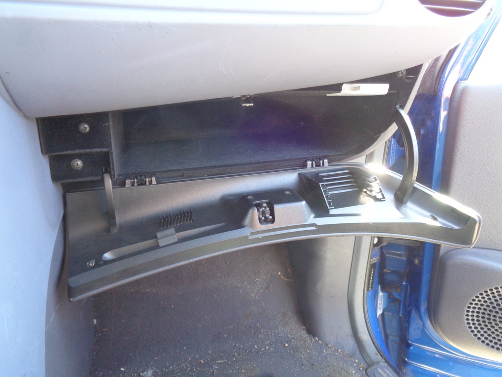 фото №6, Бардачок з панелі правий пасажира mercedes w168 a160