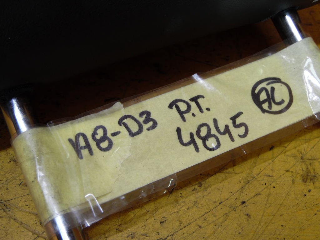 фото №4, Підголівник правий задня задній шкіряний чорний a8 d3