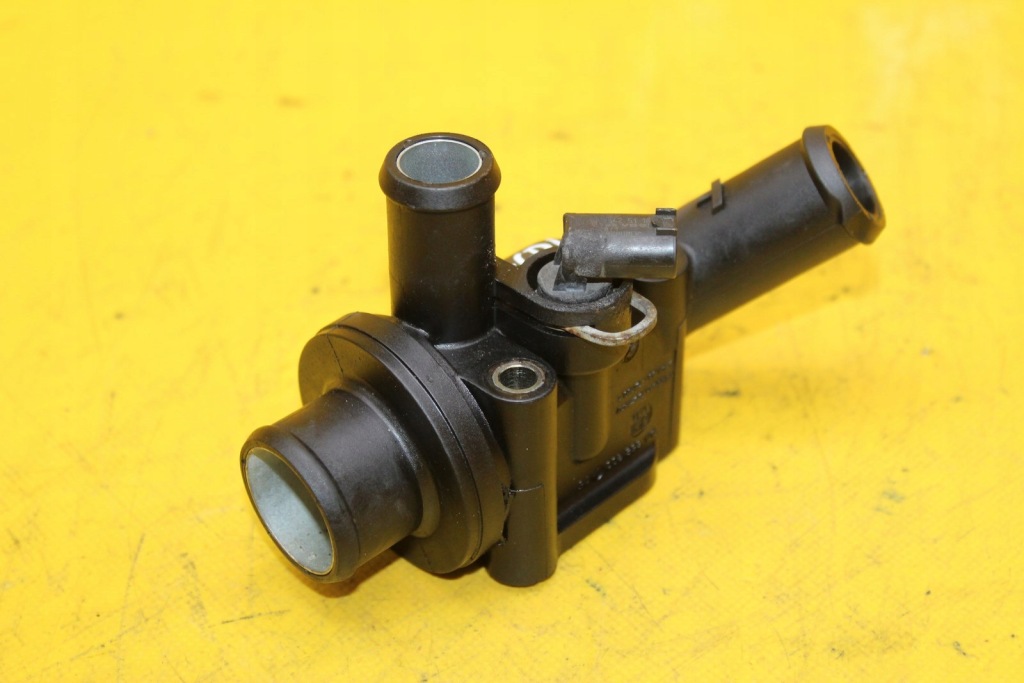 фото №1, Корпус термостата w168 1.7 cdi a6682030275