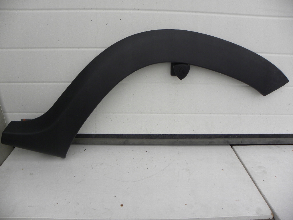 фото №1, Dacia duster молдинг крила лівий задня