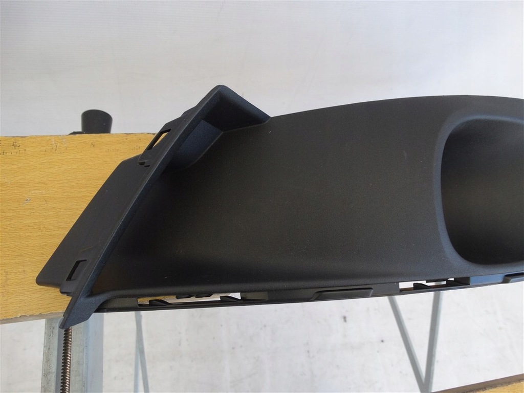 фото №3, Решітка права renault megane 4 iv 261a2856r