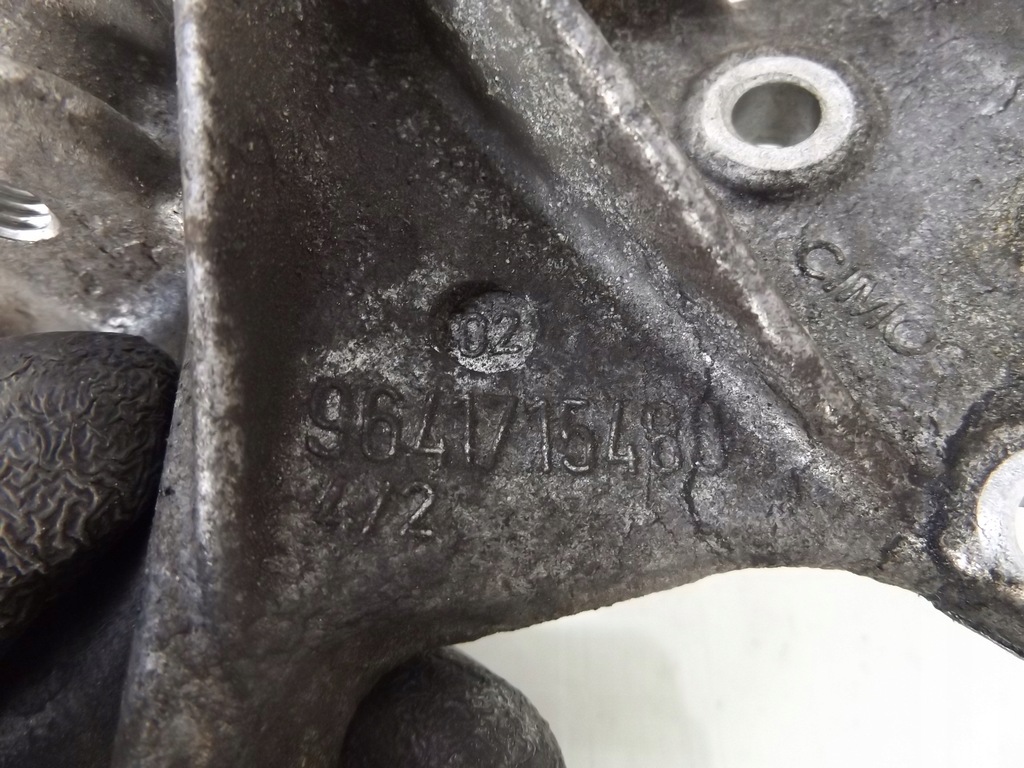 фото №4, Mazda 2 ii 1,4d кронштейн генератора