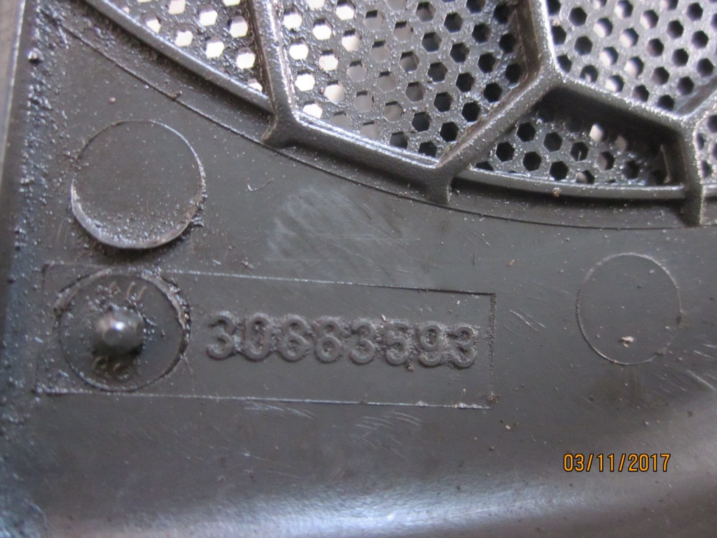 фото №4, Заглушка динаміка правий перед volvo s40 v40 99-04r