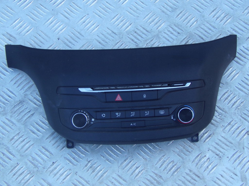 фото №1, Peugeot 308 t9 панель кондиционера