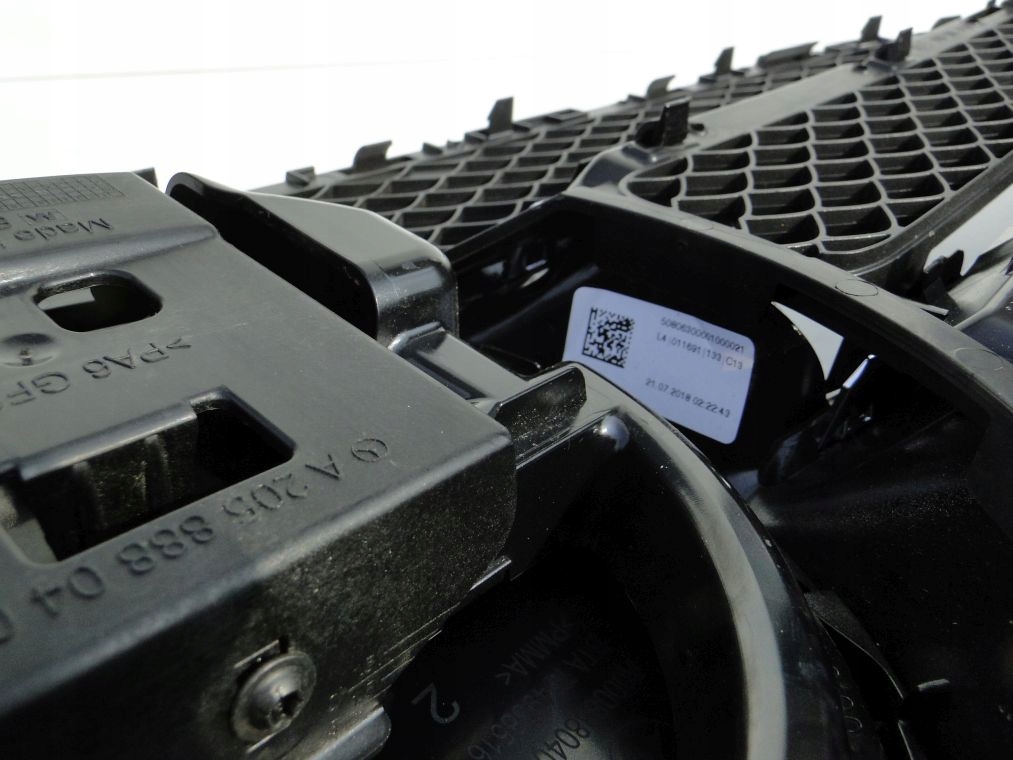 фото №14, Mercedes c klasa 205 amg решётка радиатора решётка радиатора na distronic