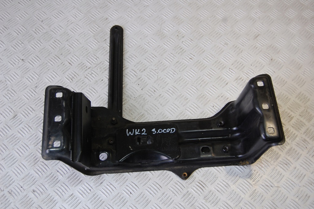 фото №1, Кронштейн опора коробки jeep grand cherokee wk2 iv