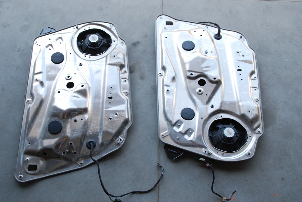 фото №4, Mercedes w212 лист динамик дверь sedan перед