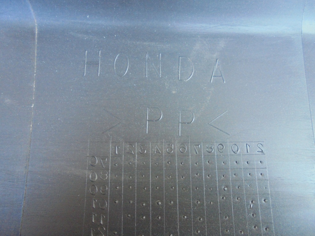 фото №7, Honda hr-v 99/06r - накладка кришки задній nowa