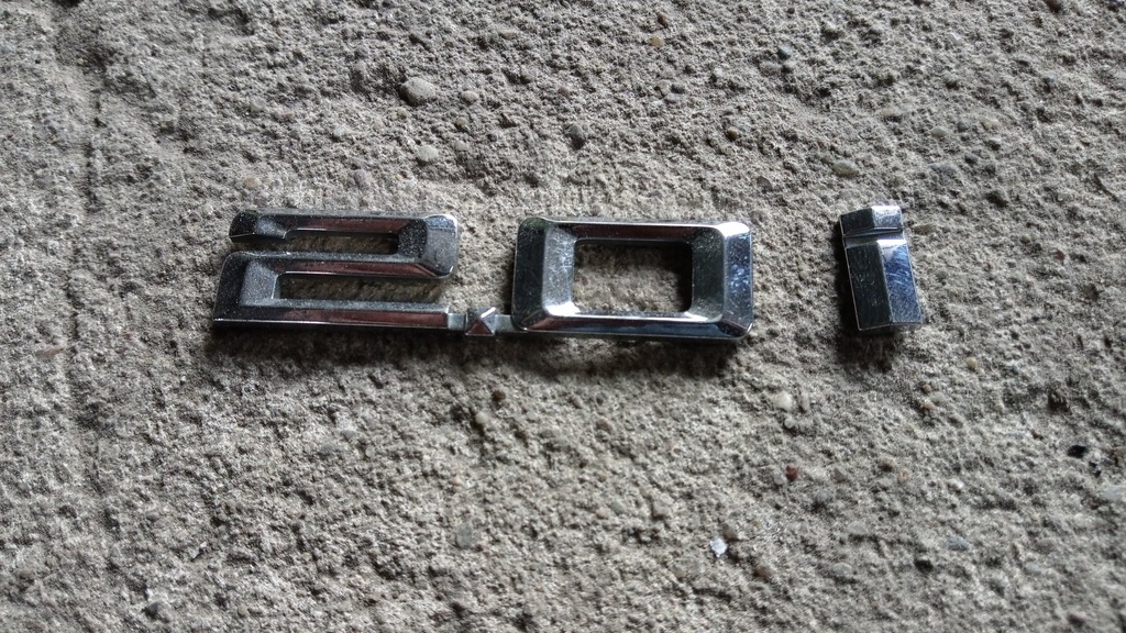 фото №1, Bmw x3 e83 эмблема крышки