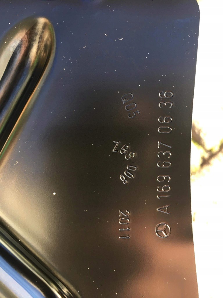 Крылья правый  задний mercedes b-klasa 245 169 Киев