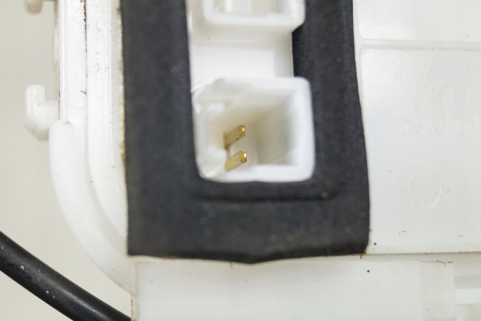 Замок двері лівий задній subaru forester iii 08-12 Оригінал