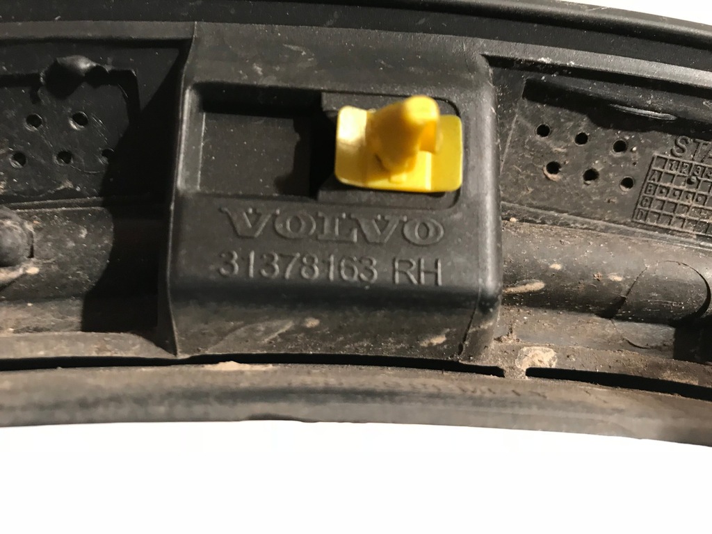 фото №6, Volvo xc90 xc 90 ii молдинг na крила правий задня