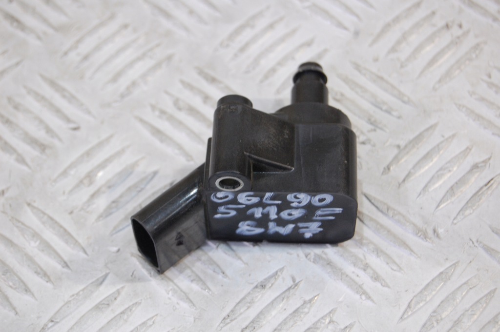 фото №1, Котушка запалювання audi a5 f5 8w7 06l905110e