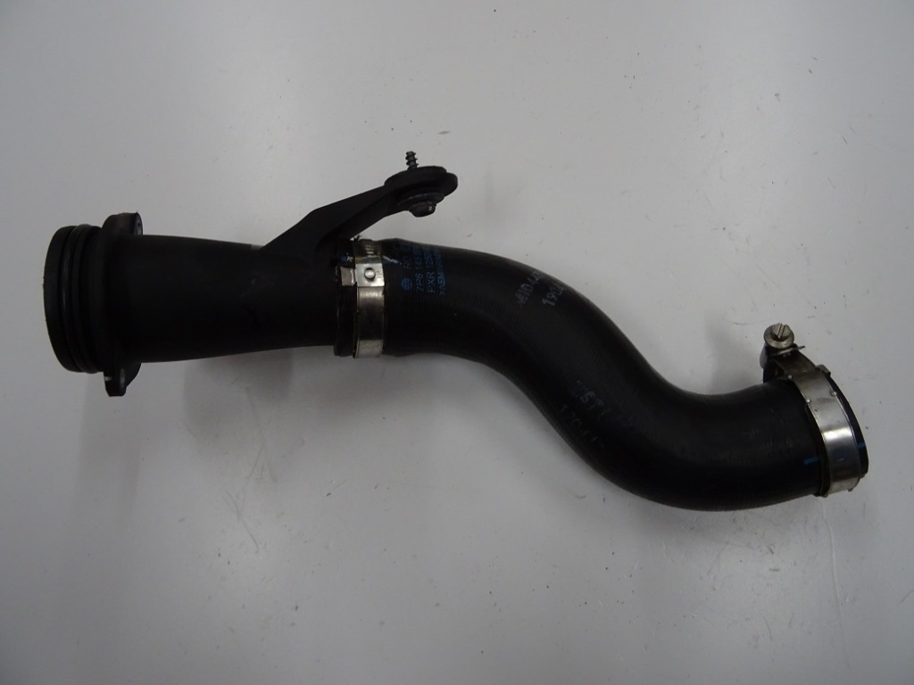 Шланг 7p6145979 vw touareg 7p6 10/17 Цена