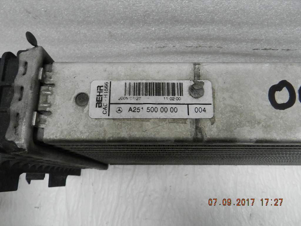 Mercedes r klasa a251 05- интеркулер a2515000000 Доставка