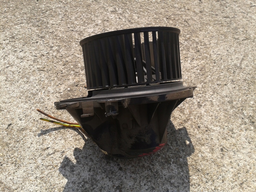 Вентилятор отопителя mini cooper r50 1.6 benz Цена