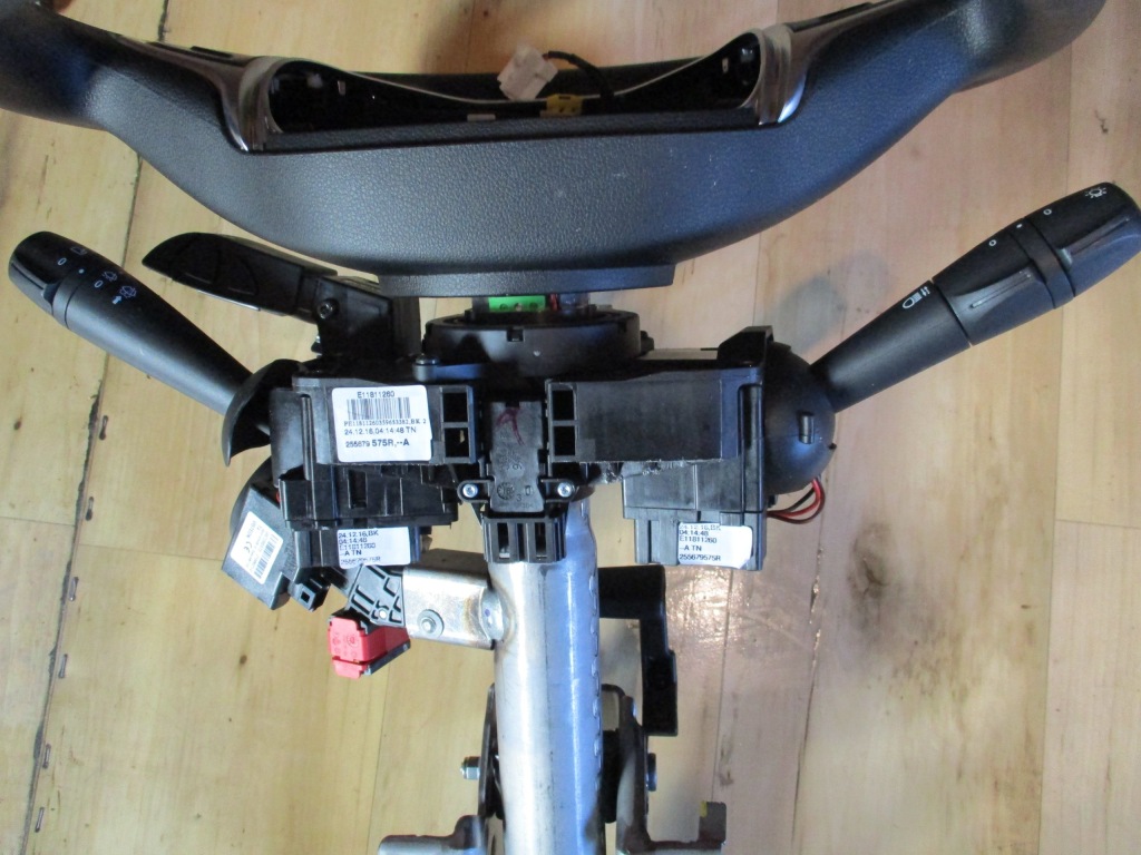 Купити Перемикач стрічка до dacia sandero 16r