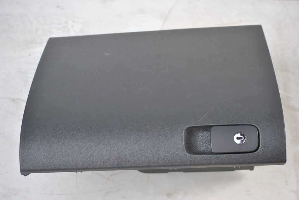 фото №1, Бардачок пасажира golf v plus 5m1857097 5m1 857 097