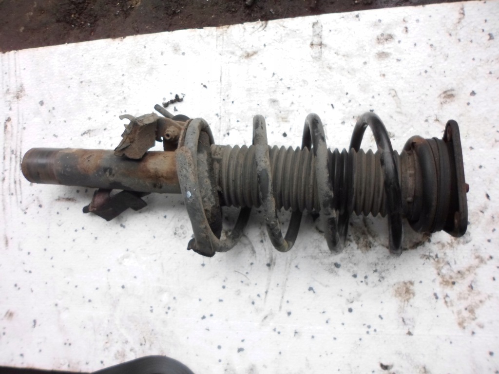 фото №1, Mazda 5 05-10 амортизатор правый передний