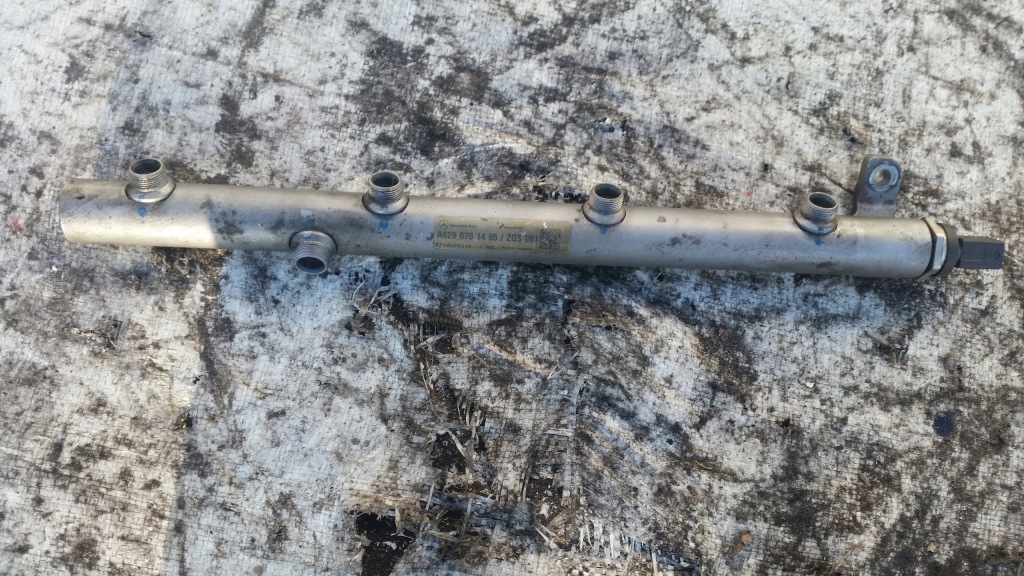 фото №1, Молдинг впрыскная mercedes w221 4.2biturbo 62907014