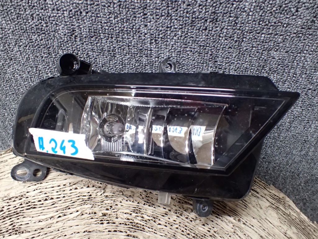 Купить Противотуманная фара правый audi a4 рестайлинг  12- b8