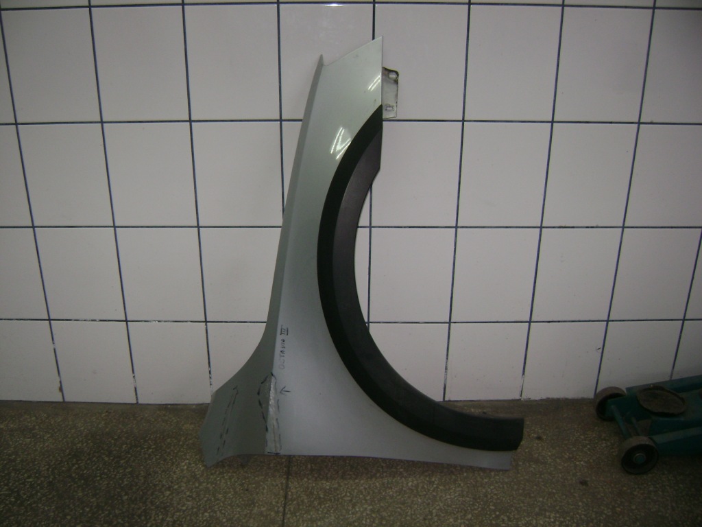 Купити Крило правий skoda octavia 3