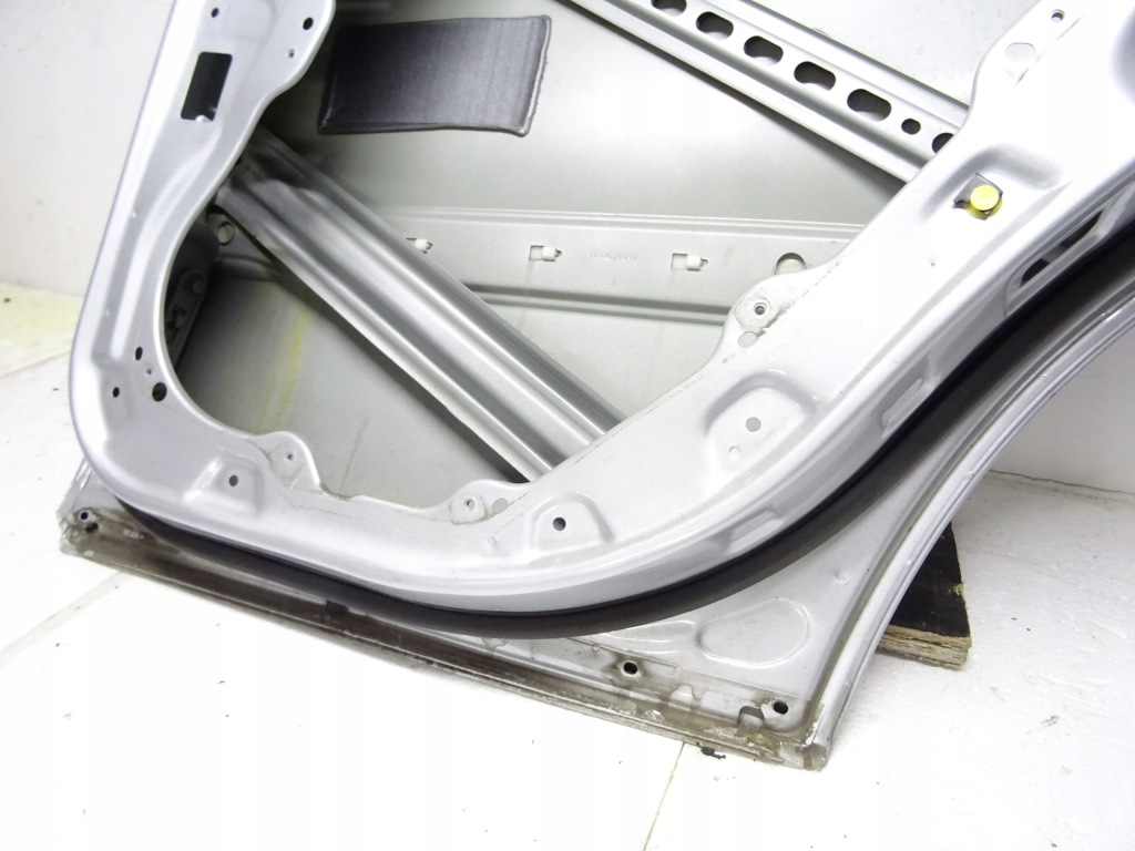 фото №10, Mercedes w164 ml дверь правый задняя задние