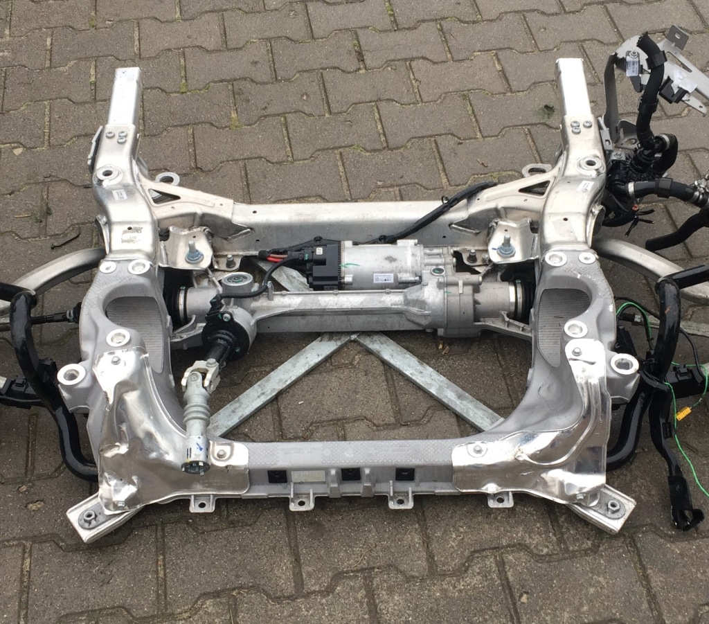 Купити Mercedes e klasa w213 w205 4matic підрамник підрамник перед