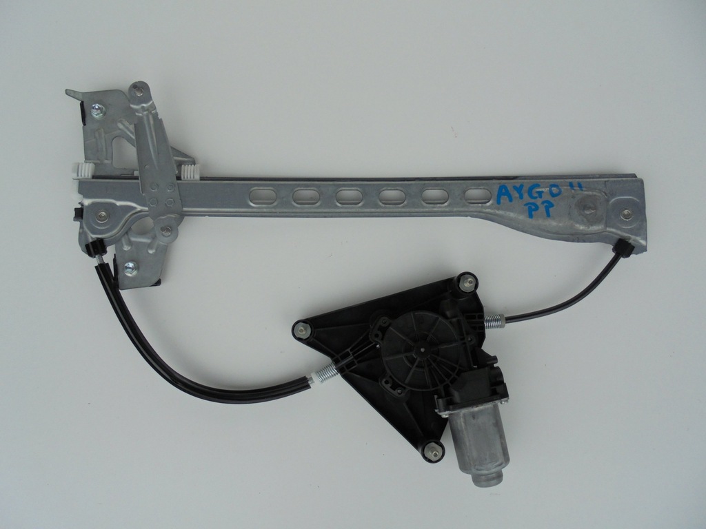 фото №1, Aygo ii подъемник стекло правый перед 69810-0h031