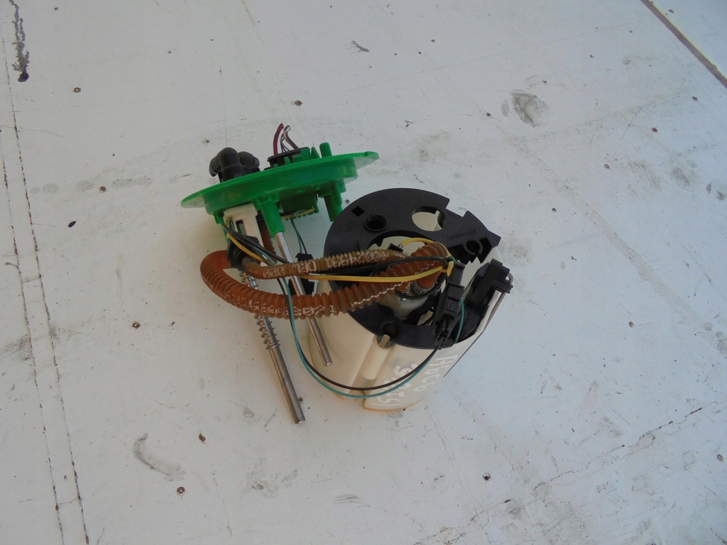 фото №1, Насос пального audi a6 c6 3.2 fsi