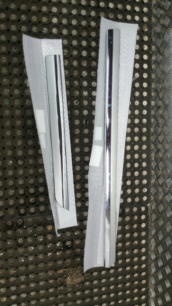 фото №1, Ліва молдинг дверна задня vw passat b8 3g0